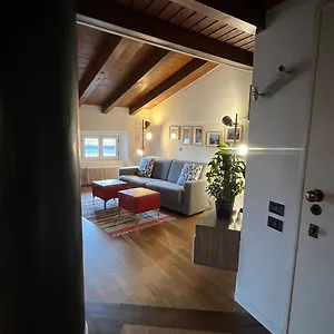 https://casa-vacanze-funicolare.italymilanhotels.net